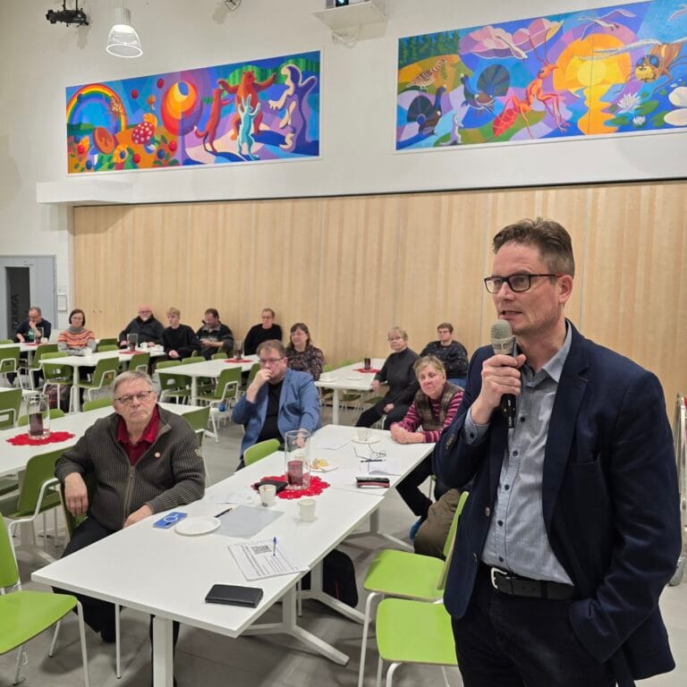 kuntastrategian yleisötilaisuus Kerkässä